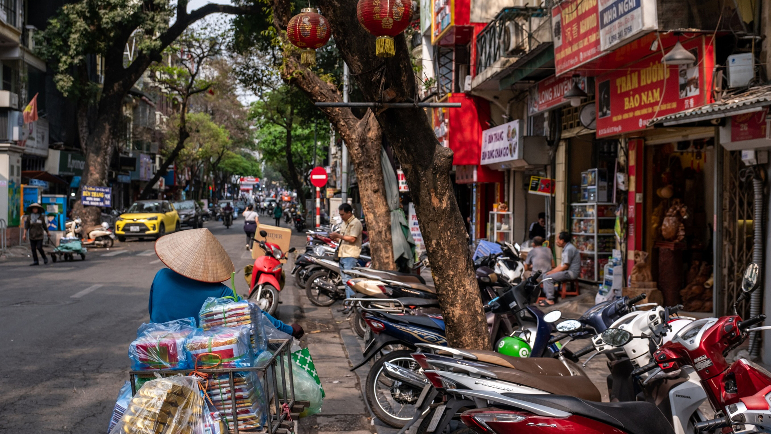 A busy Vietnamese street